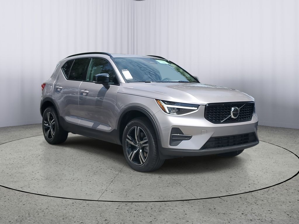 2026 Volvo XC40