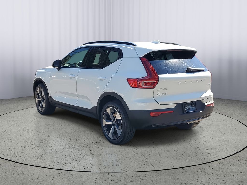New 2026 Volvo XC40 B5 Plus SUV