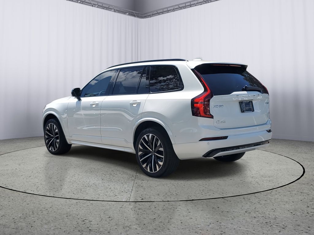 2026 Volvo XC90 photo 2