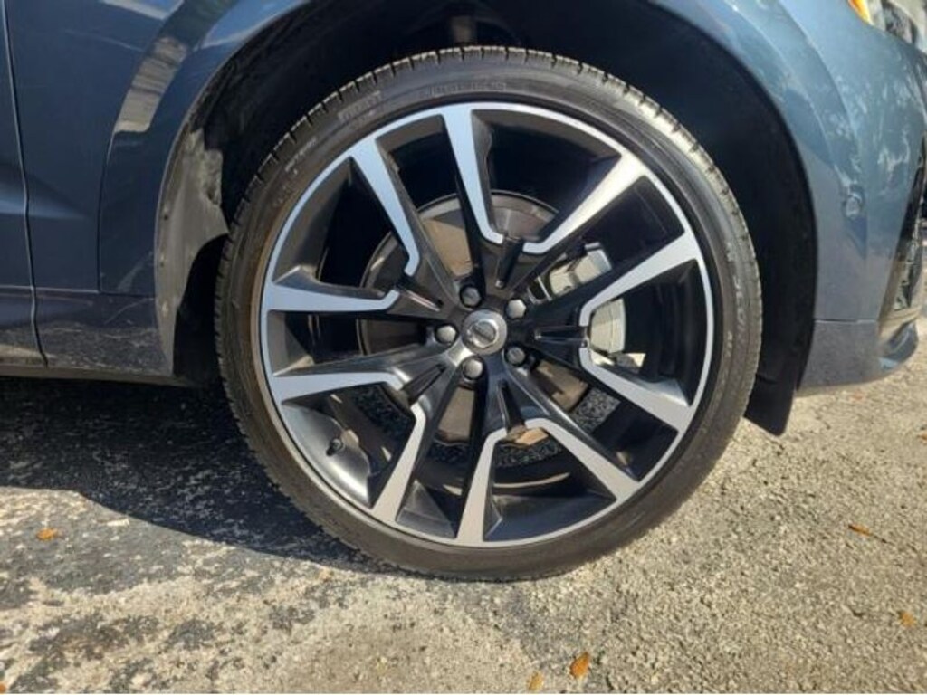 Certified 2023 Volvo XC60 Ultimate Dark Theme Sport Utility