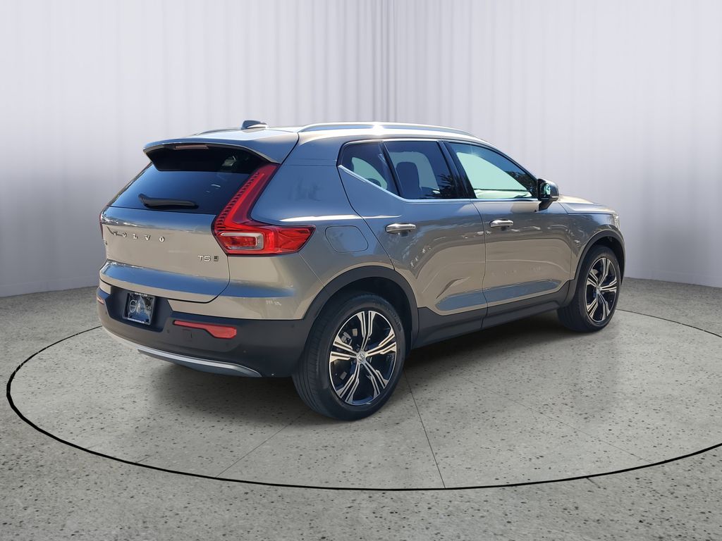 2022 Volvo XC40 Inscription photo 3