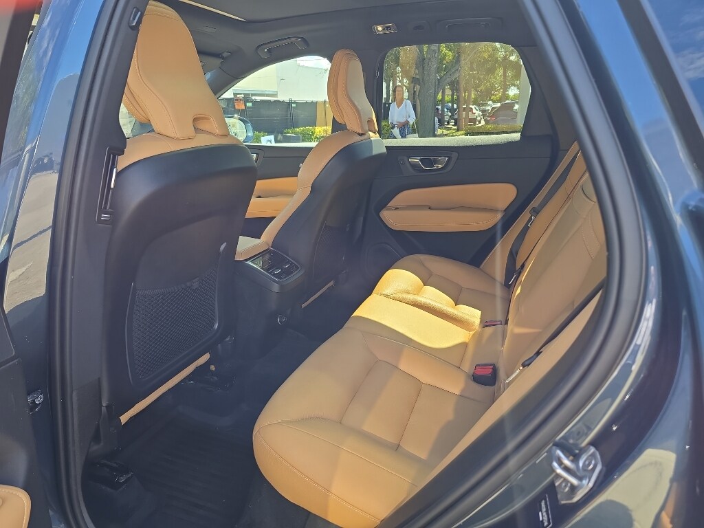 2019 Volvo XC60 T6 Inscription photo 4