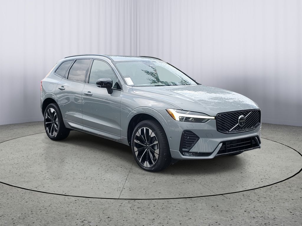 2026 Volvo XC60 Plus's photo