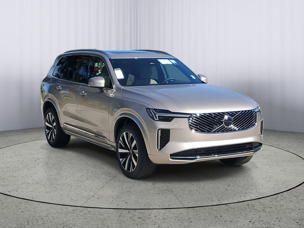 New 2026 Volvo XC90 B5 Core SUV