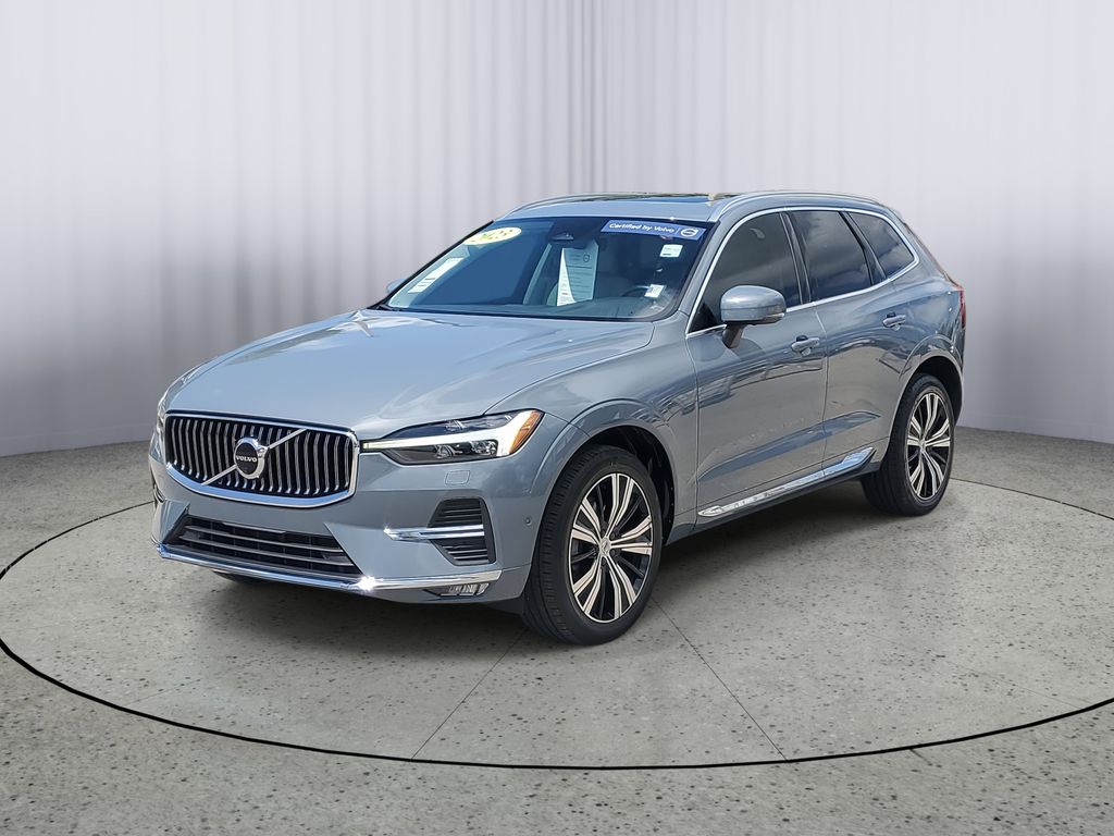 2023 Volvo XC60 Plus photo 3
