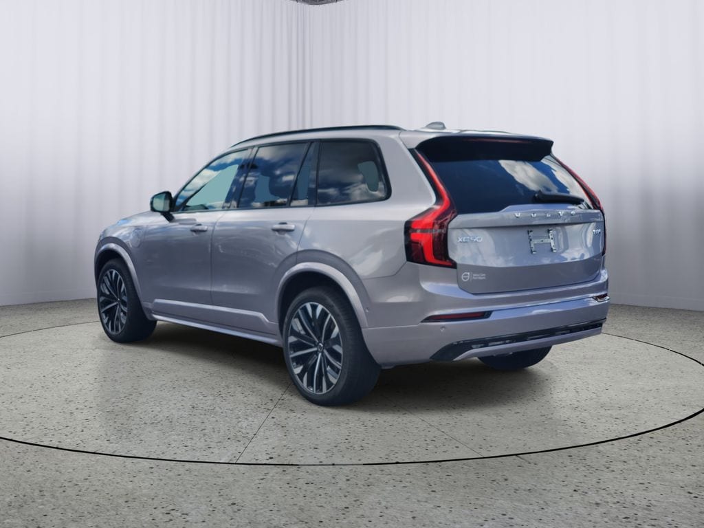 New 2026 Volvo XC90 plug-in hybrid T8 Ultra Dark Theme 7-Seater SUV