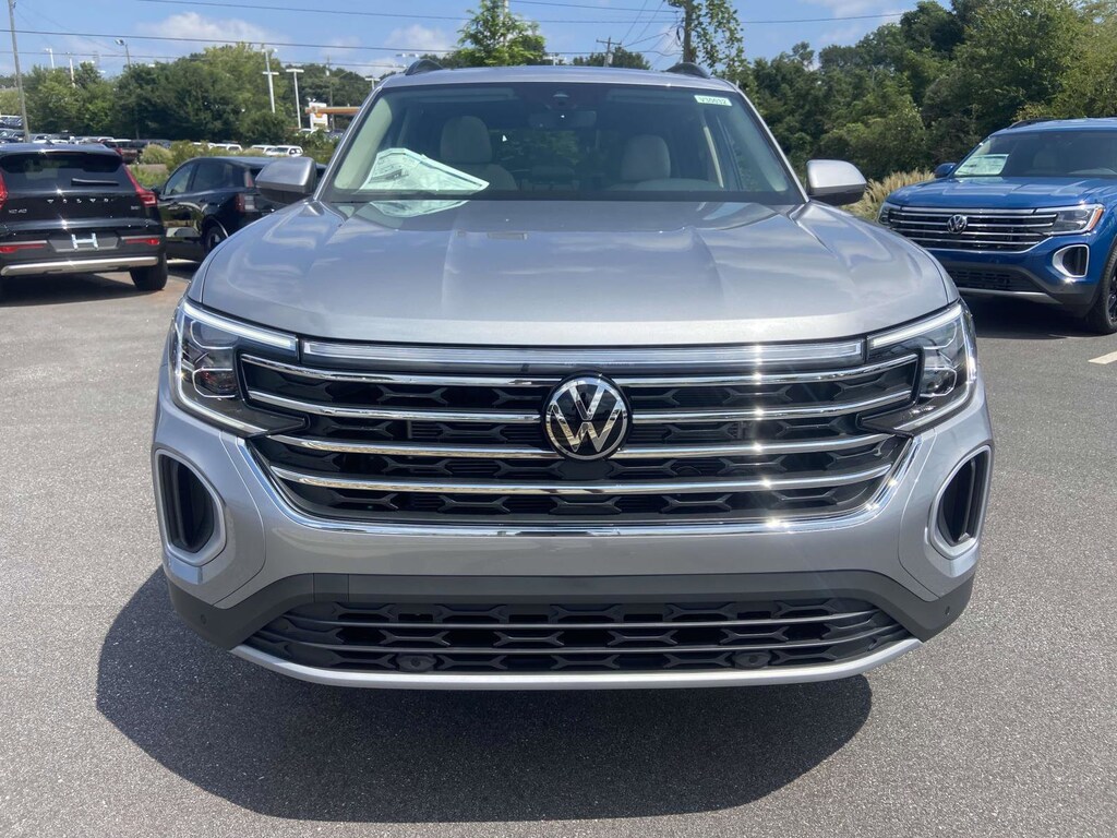 New 2026 Volkswagen Atlas 2.0T SE w/Technology 2.0T SE w/Technology FWD