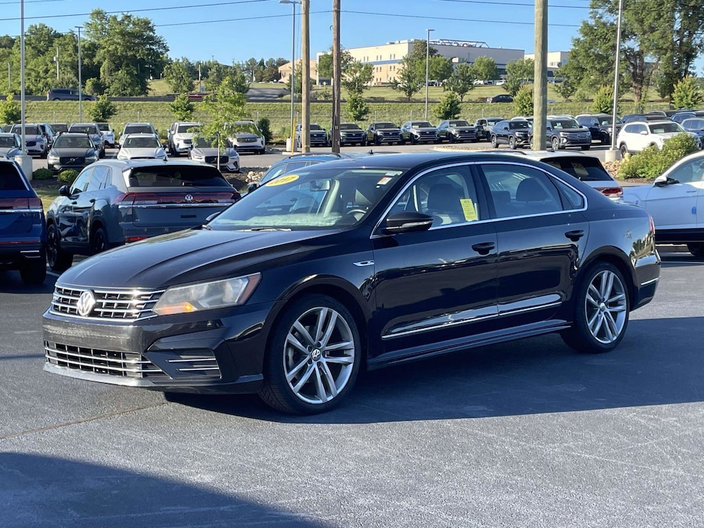 Used 2017 Volkswagen Passat 1.8T R-Line Sedan
