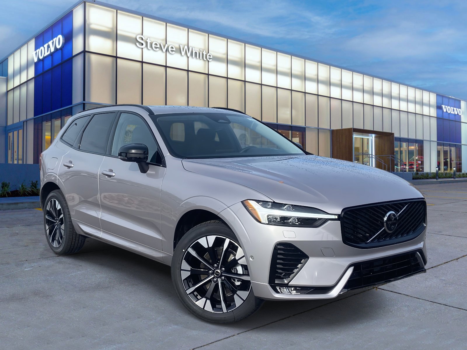 2026 Volvo XC60 Plus's photo