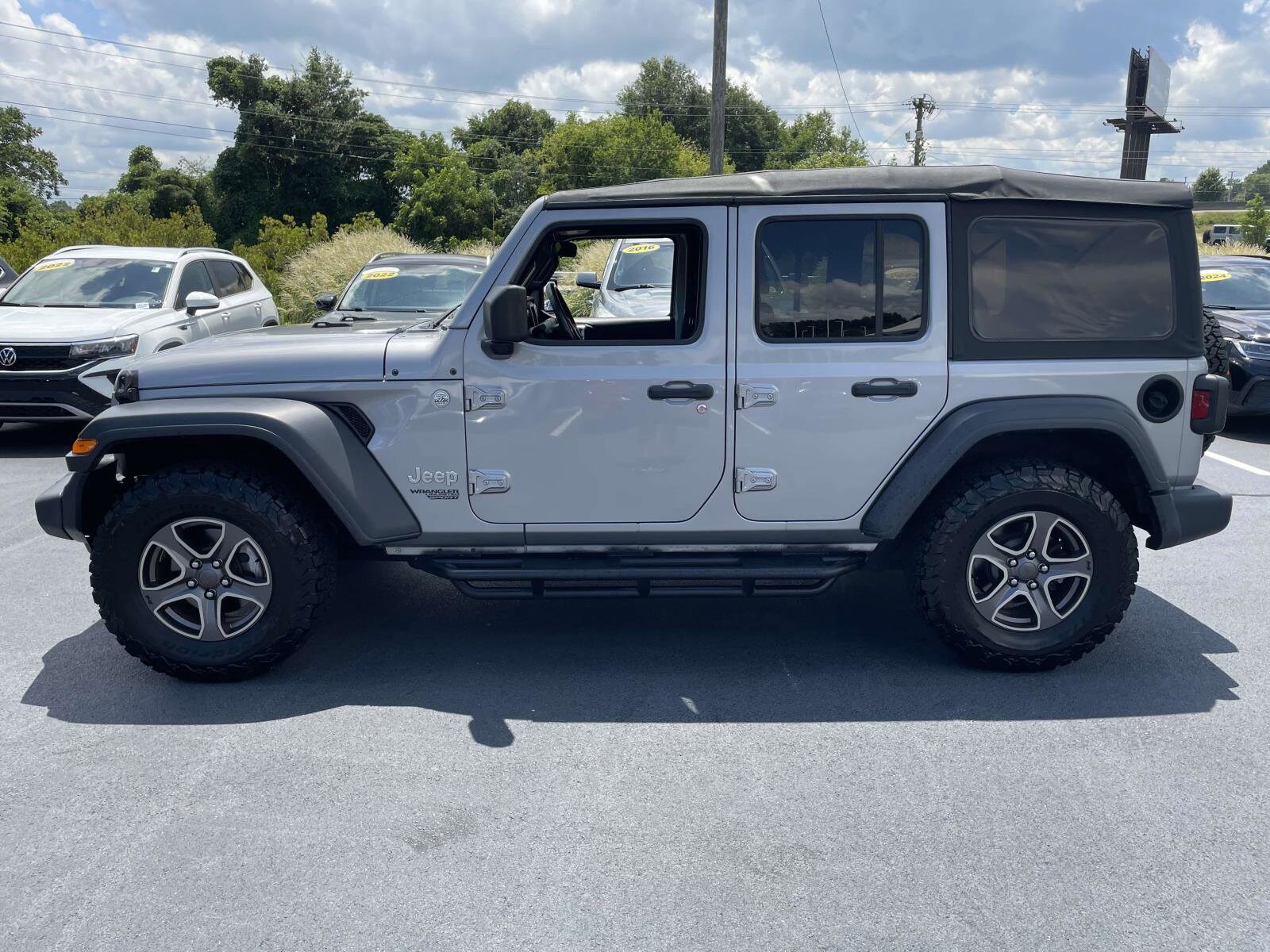 2018 Jeep Wrangler Unlimited Sport S photo 4
