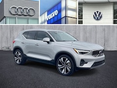 2023 Volvo XC40