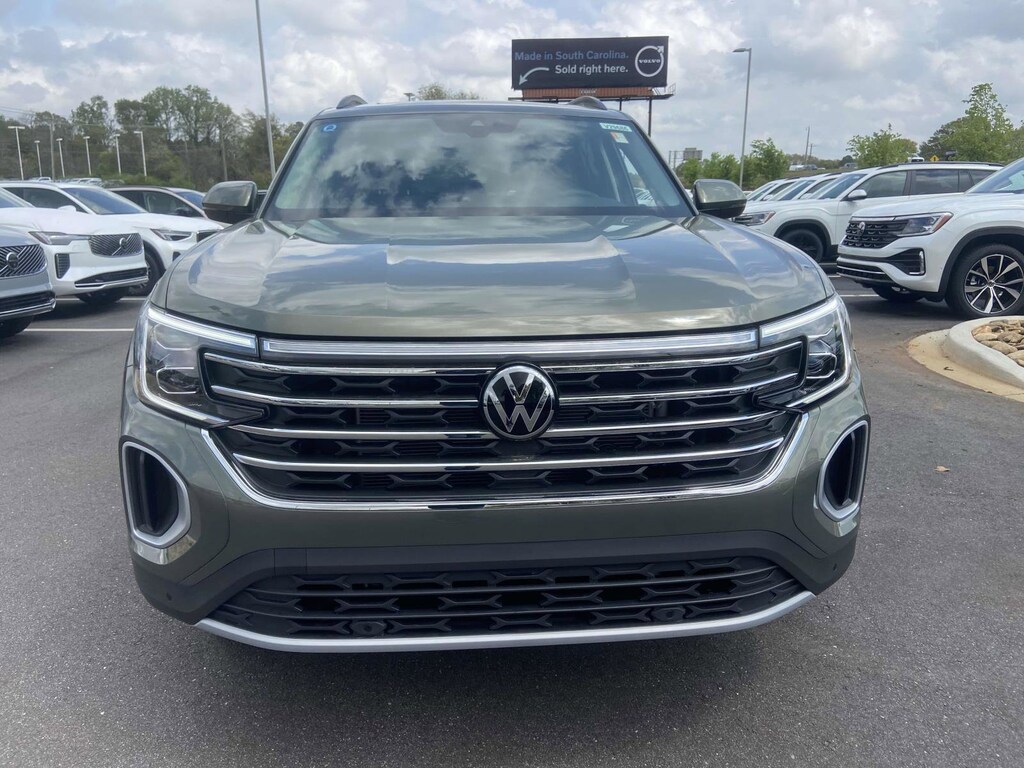 New 2025 Volkswagen Atlas 2.0T SE w/Technology 2.0T SE w/Technology FWD