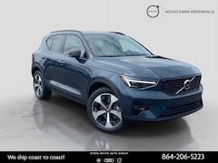 2026 Volvo XC40 B4 Plus FWD SUV