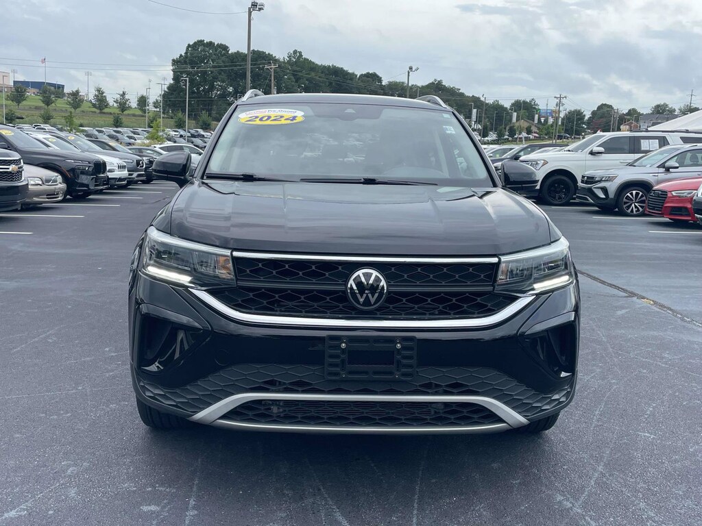 Used 2024 Volkswagen Taos 1.5T SE SUV