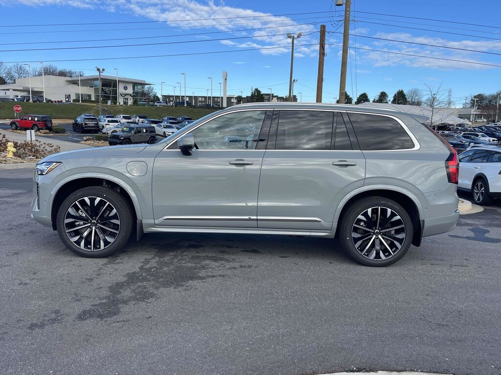New 2026 Volvo XC90 plug-in hybrid T8 Plus 7-Seater SUV