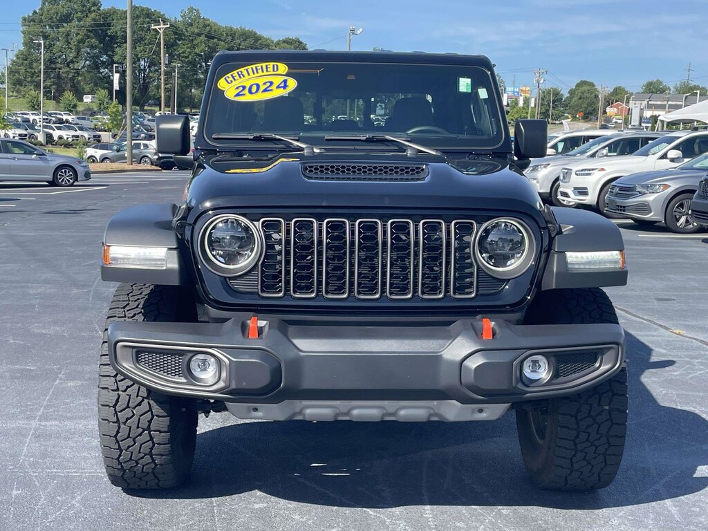 Used 2024 Jeep Gladiator Mojave Truck Crew Cab