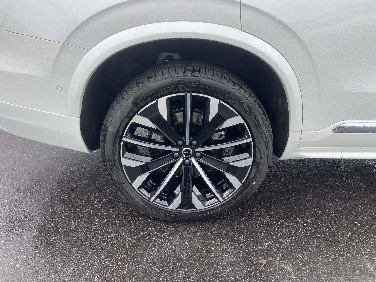 2026 Volvo XC90 Ultra - Photo 11