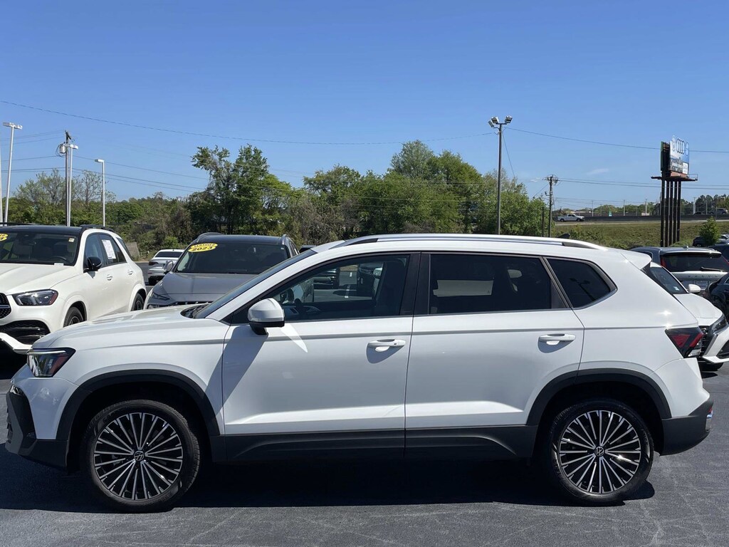 Used 2025 Volkswagen Taos 1.5T SE SUV