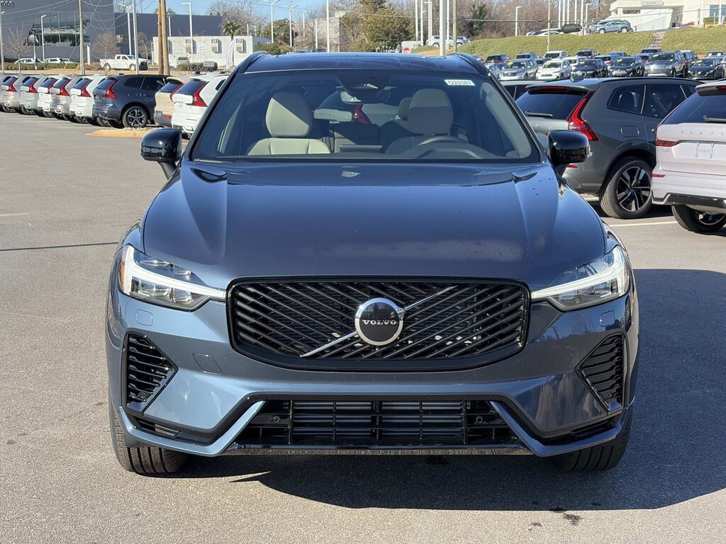 New 2026 Volvo XC60 plug-in hybrid T8 Core SUV