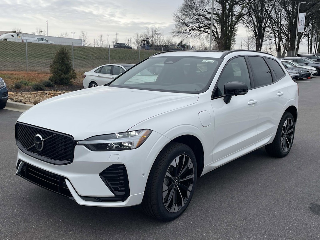 New 2026 Volvo XC60 plug-in hybrid T8 Plus SUV