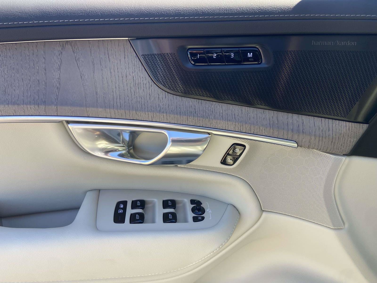 2026 Volvo XC90 Ultra - Photo 20