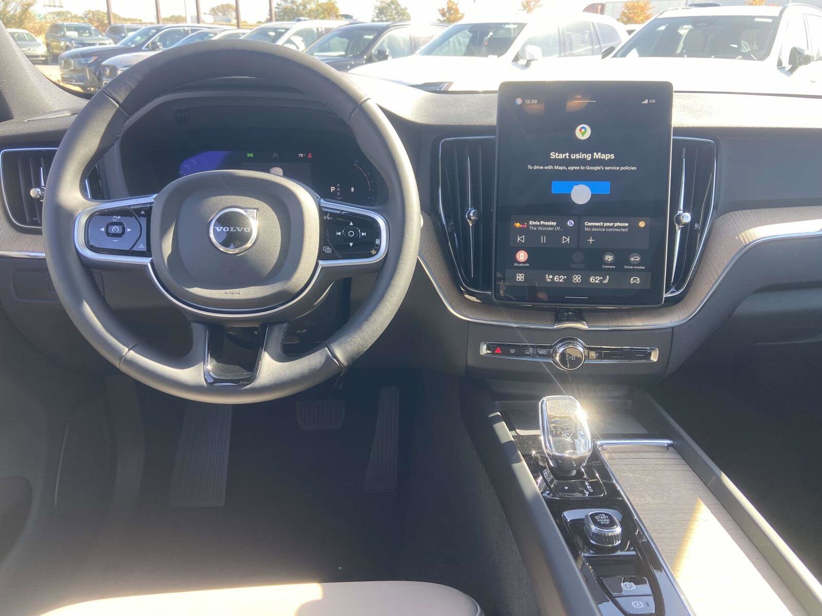 2026 Volvo XC60 Plus - Photo 14