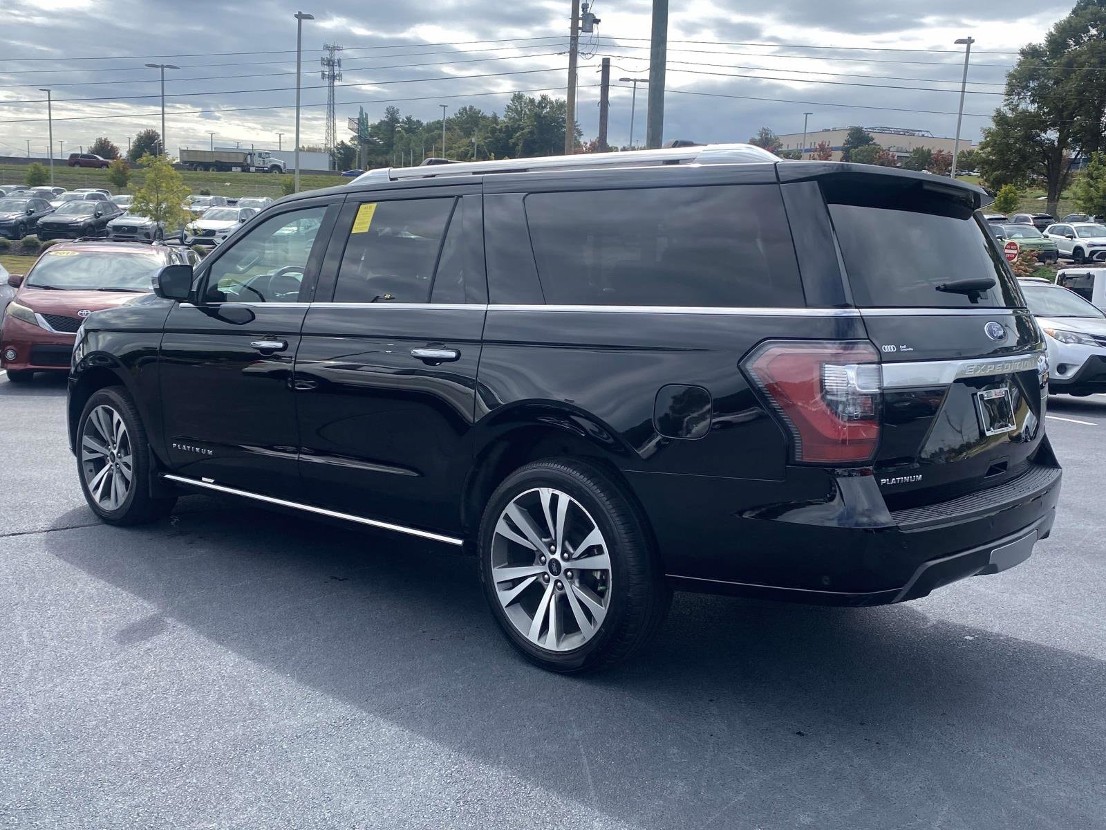 2021 Ford Expedition MAX Platinum photo 3