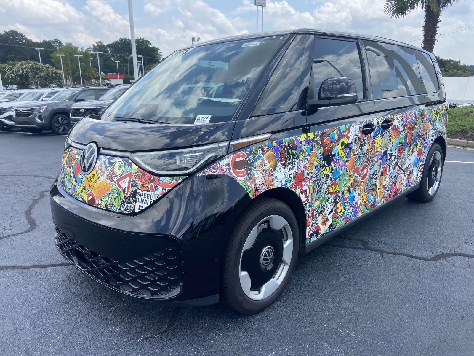 2025 Volkswagen ID. Buzz Pro S photo 3