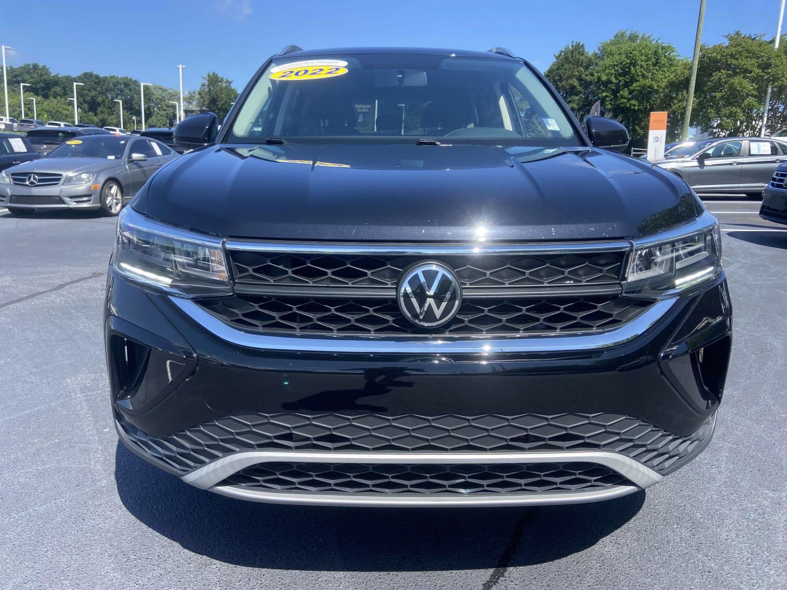 Used 2022 Volkswagen Taos SE with VIN 3VVRX7B21NM029815 for sale in Greenville, SC