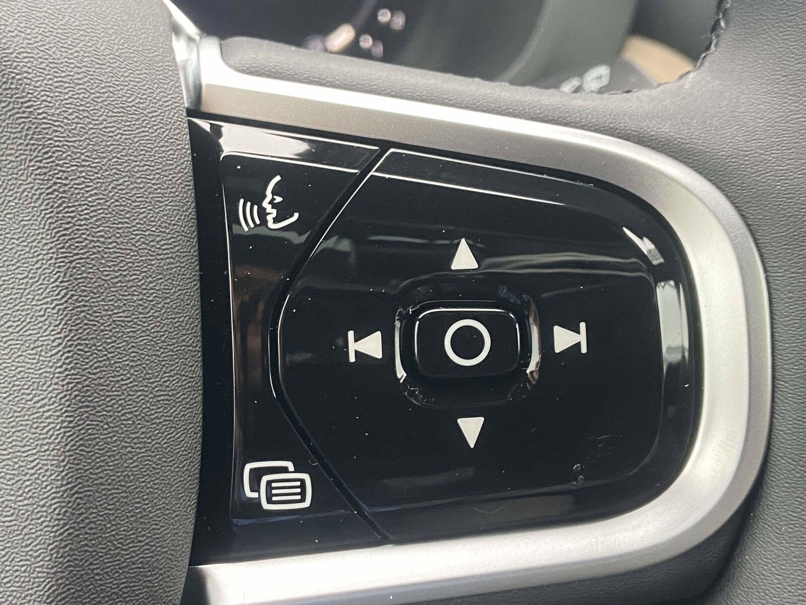 2026 Volvo XC60 Core - Photo 24