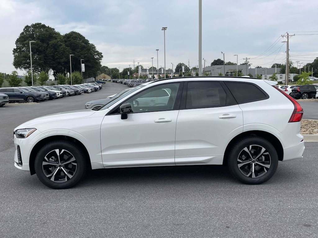 New 2026 Volvo XC60 B5 Core SUV