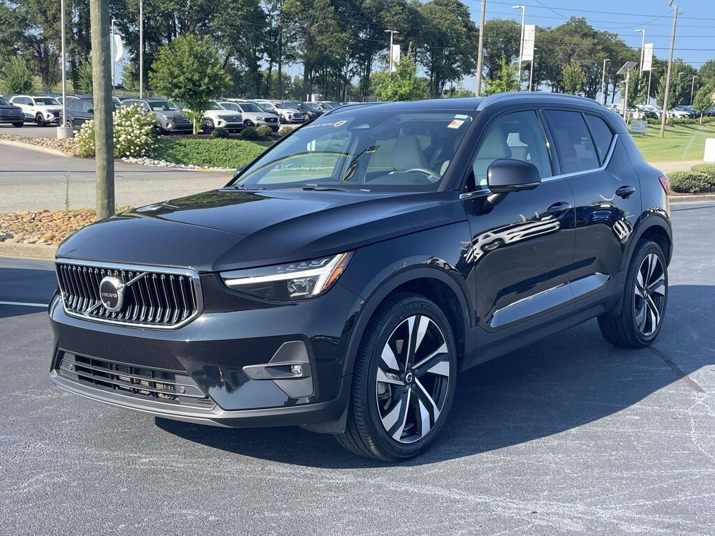Certified 2023 Volvo XC40 B5 AWD Ultimate Bright SUV