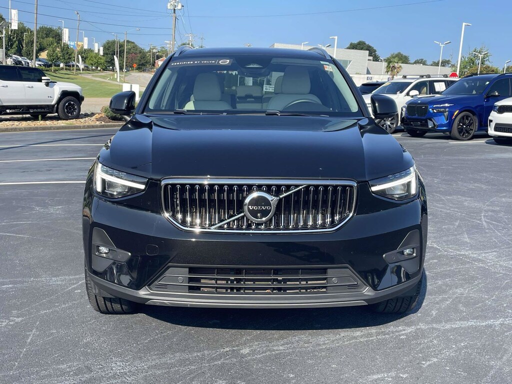 Certified 2023 Volvo XC40 B5 AWD Ultimate Bright SUV