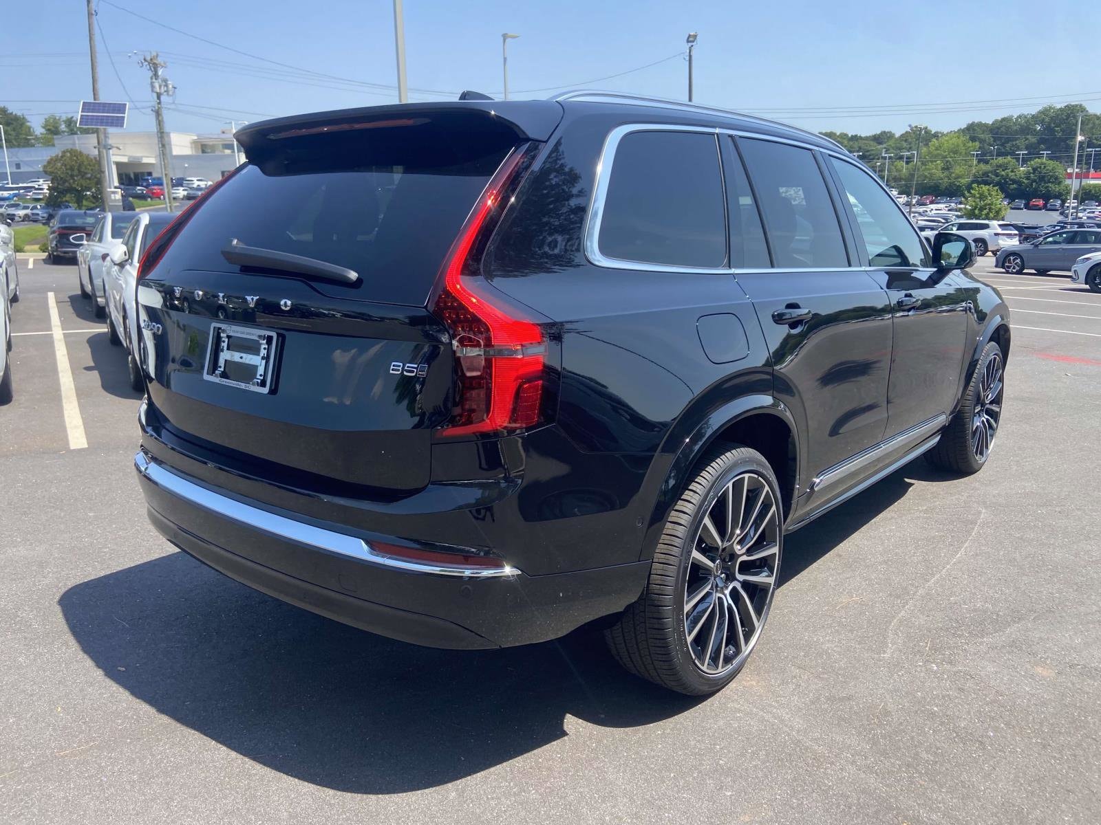 2026 Volvo XC90 Plus - Photo 9