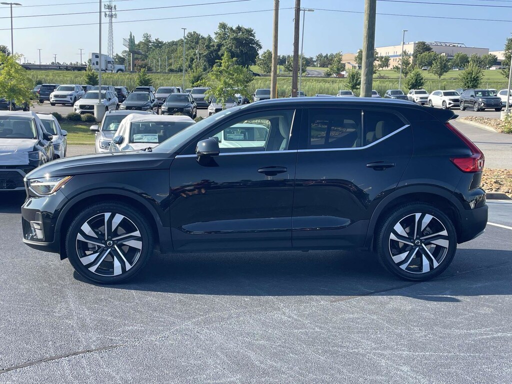 Certified 2023 Volvo XC40 B5 AWD Ultimate Bright SUV