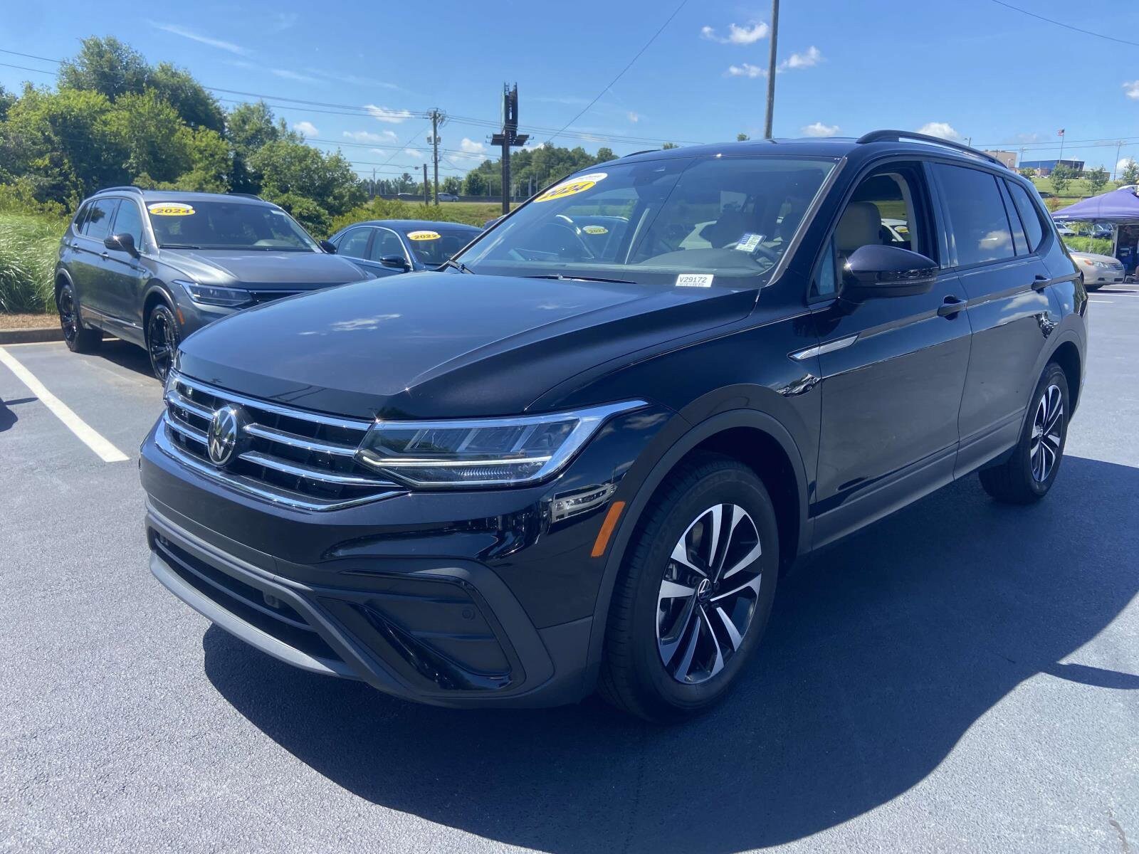 2024 Volkswagen Tiguan S photo 3