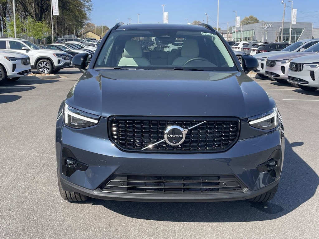 New 2026 Volvo XC40 B5 Ultra SUV