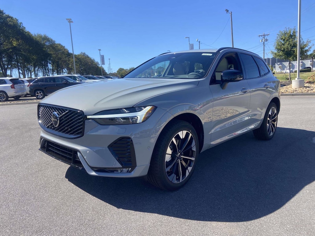 New 2026 Volvo XC60 B5 Plus SUV