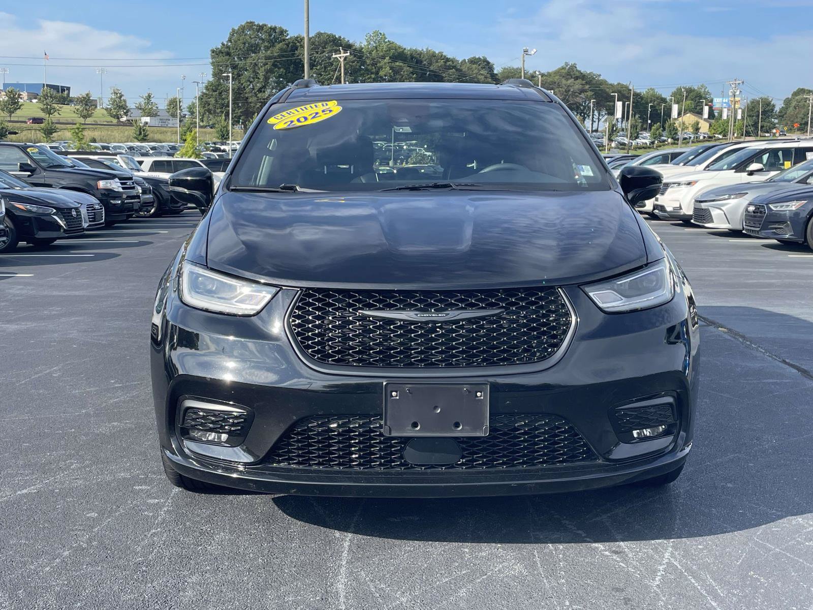 Used 2025 Chrysler Pacifica Limited Van Passenger Van