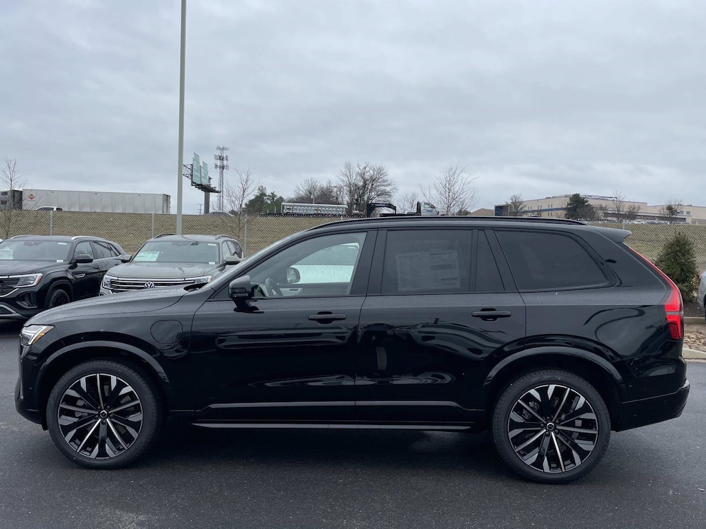 New 2026 Volvo XC90 plug-in hybrid T8 Ultra Dark Theme 6-Seater SUV