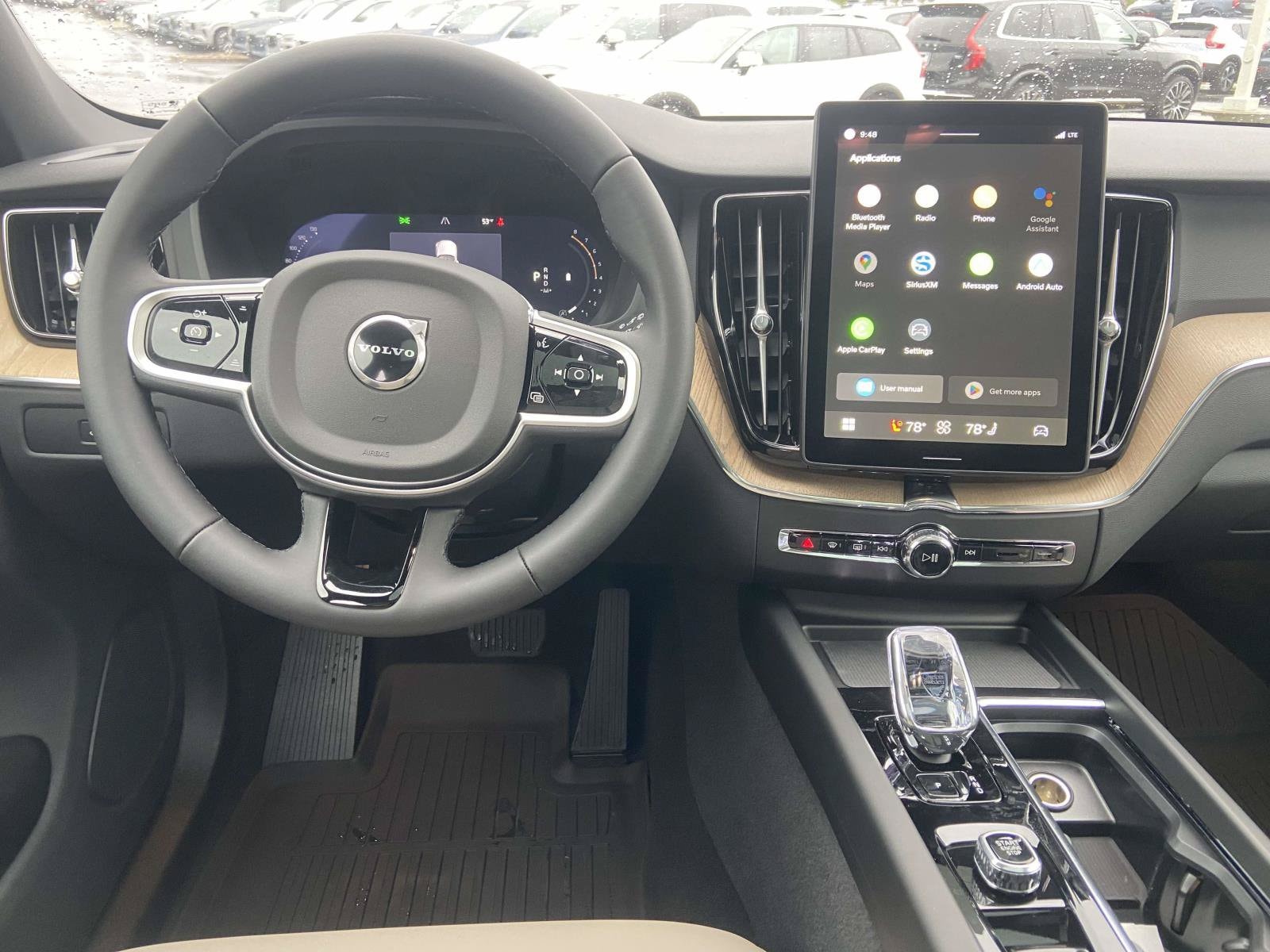 2026 Volvo XC60 Plus - Photo 14