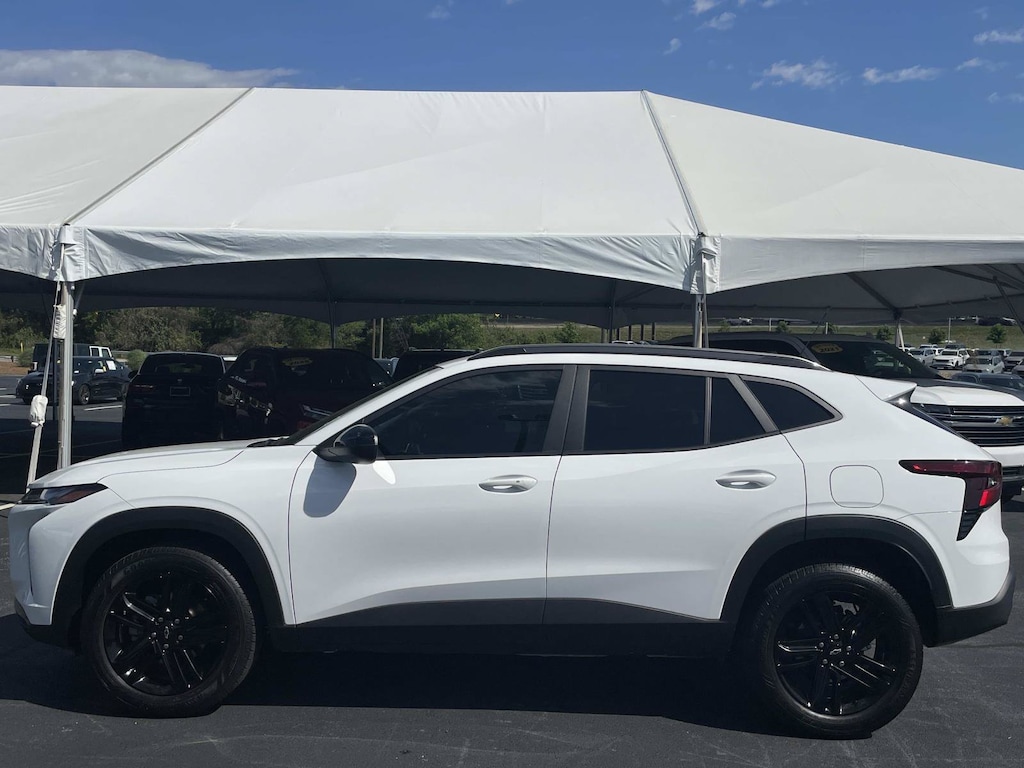 Used 2025 Chevrolet Trax ACTIV SUV