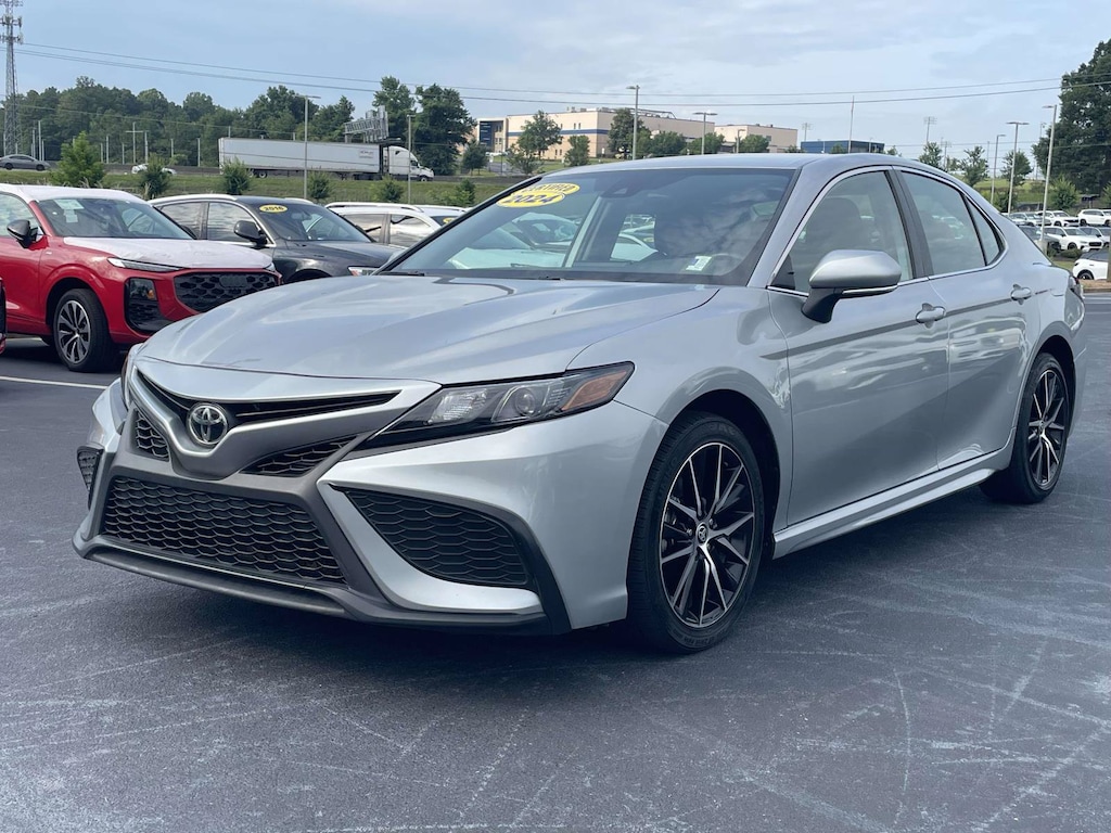Used 2024 Toyota Camry SE Sedan