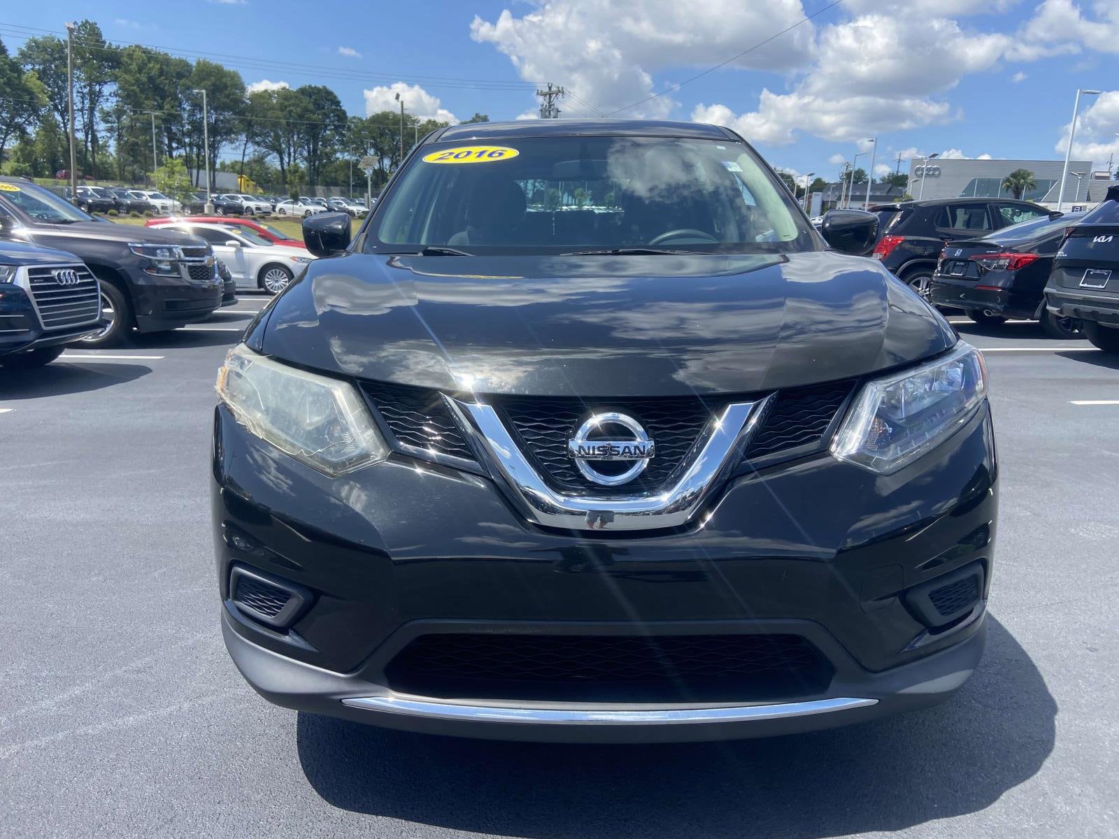 Used 2016 Nissan Rogue S with VIN KNMAT2MV6GP682462 for sale in Greenville, SC