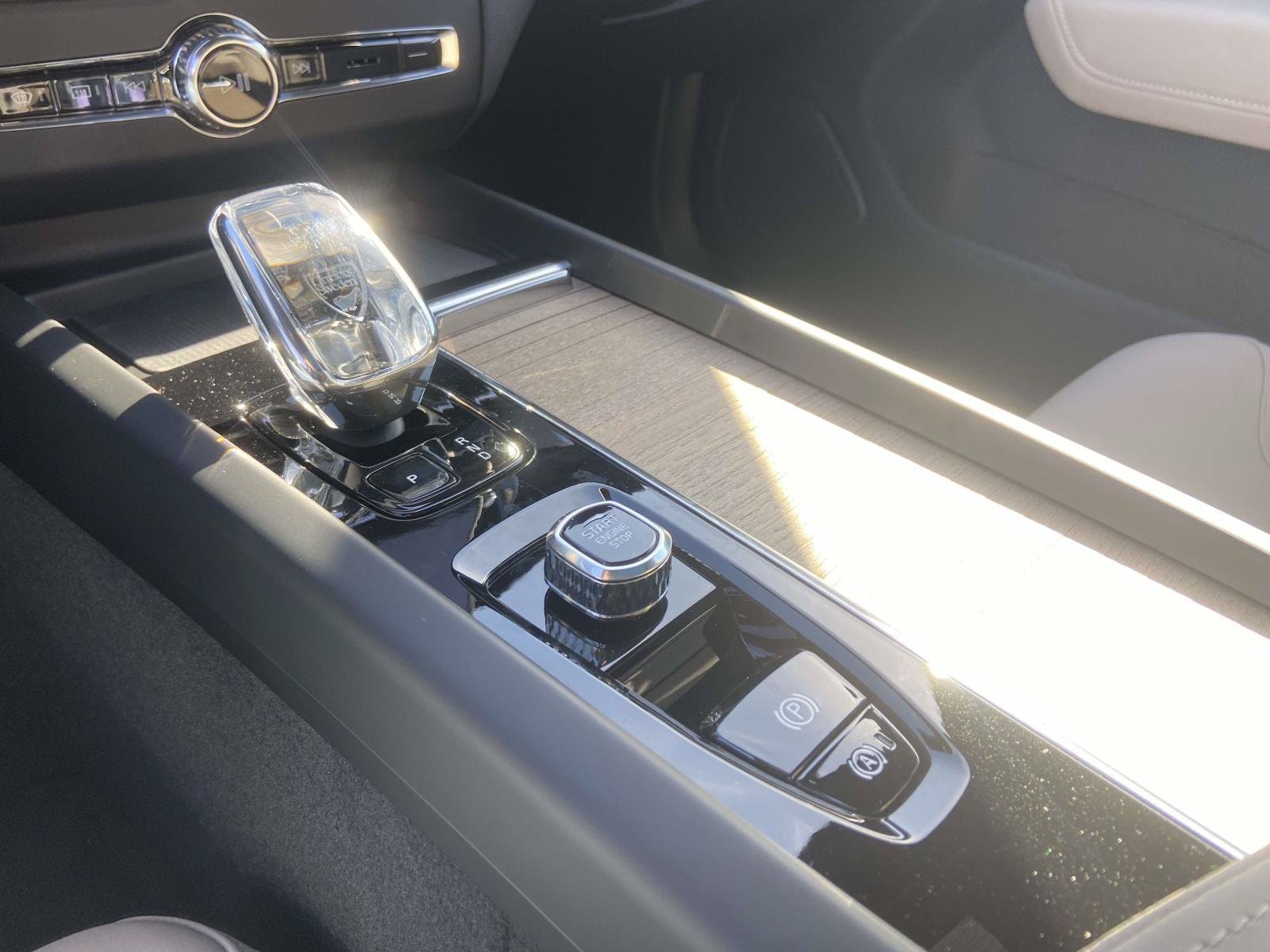 2026 Volvo XC60 Plus - Photo 29