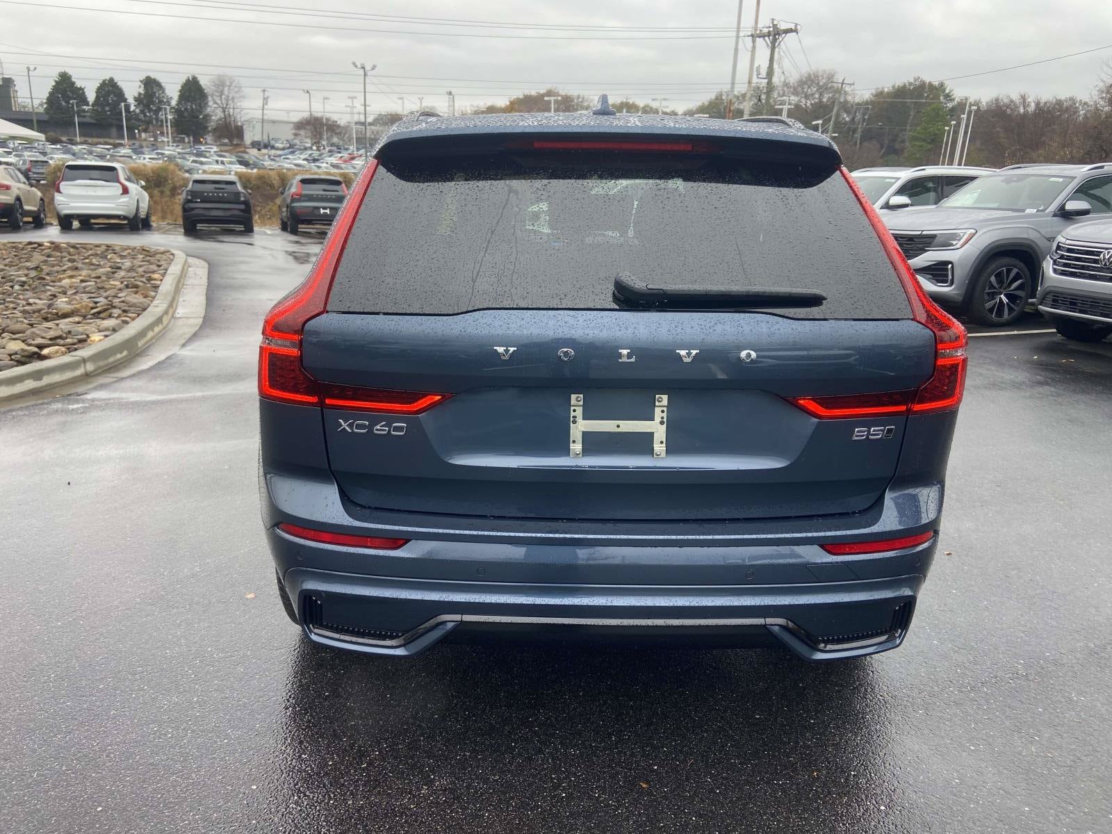 2026 Volvo XC60 Core - Photo 8