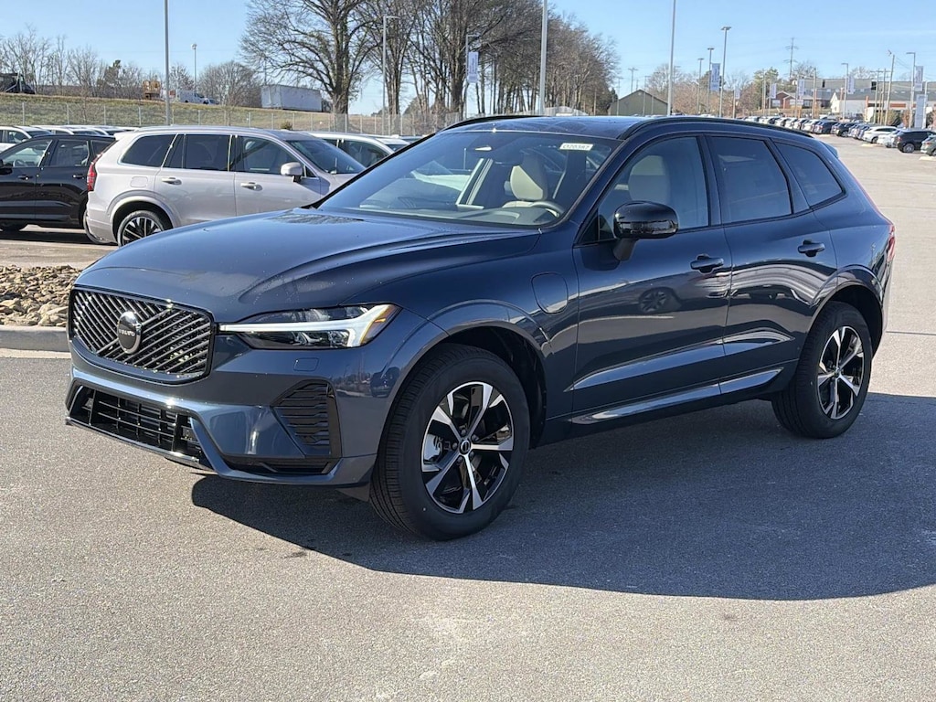 New 2026 Volvo XC60 plug-in hybrid T8 Core SUV