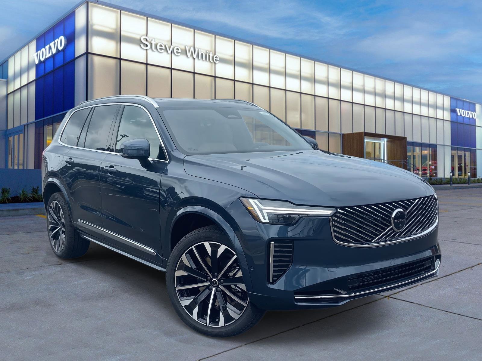 2026 Volvo XC90 Plus's photo