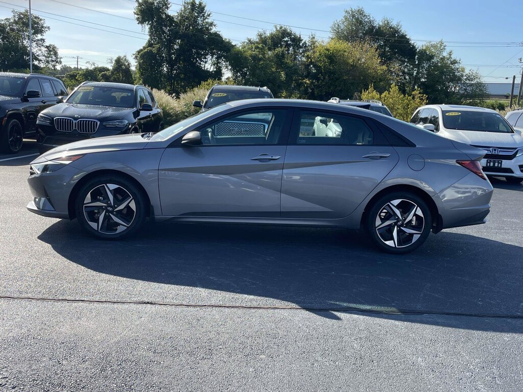 Used 2023 Hyundai Elantra SEL Sedan