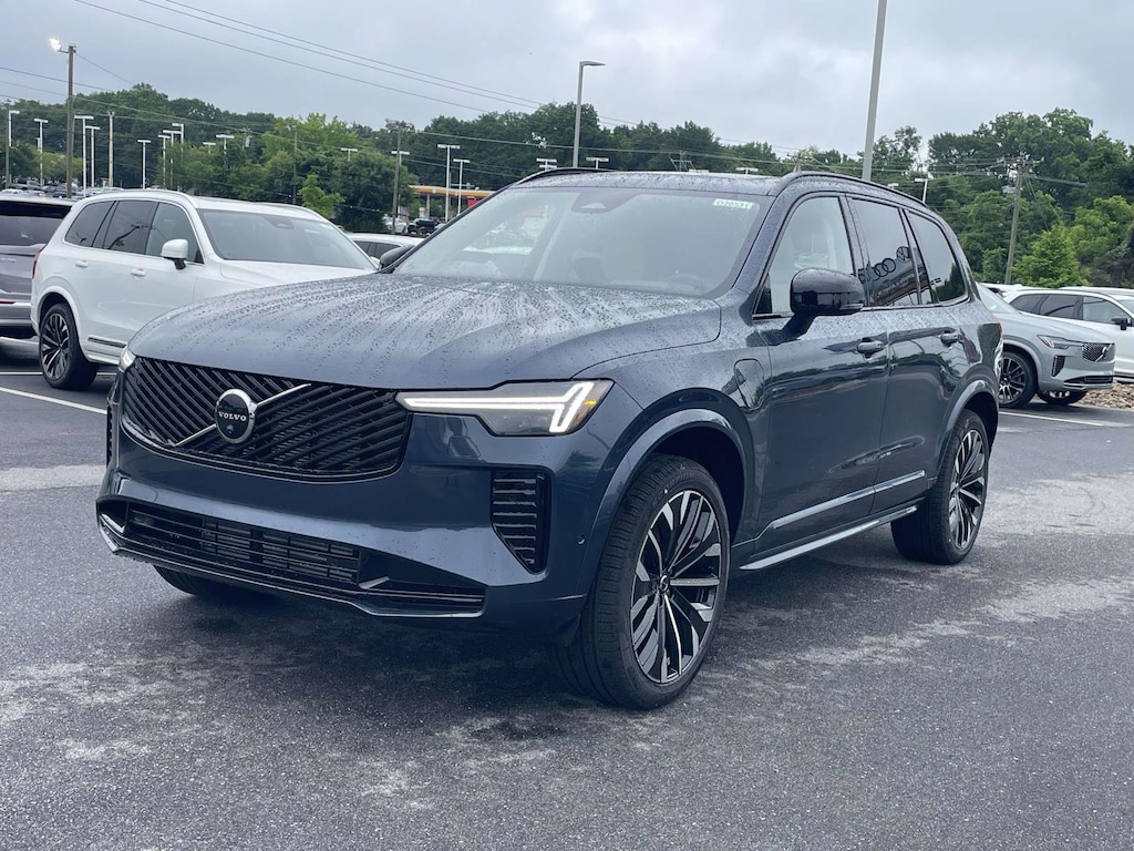 New 2026 Volvo XC90 plug-in hybrid T8 Ultra Dark Theme 7-Seater SUV